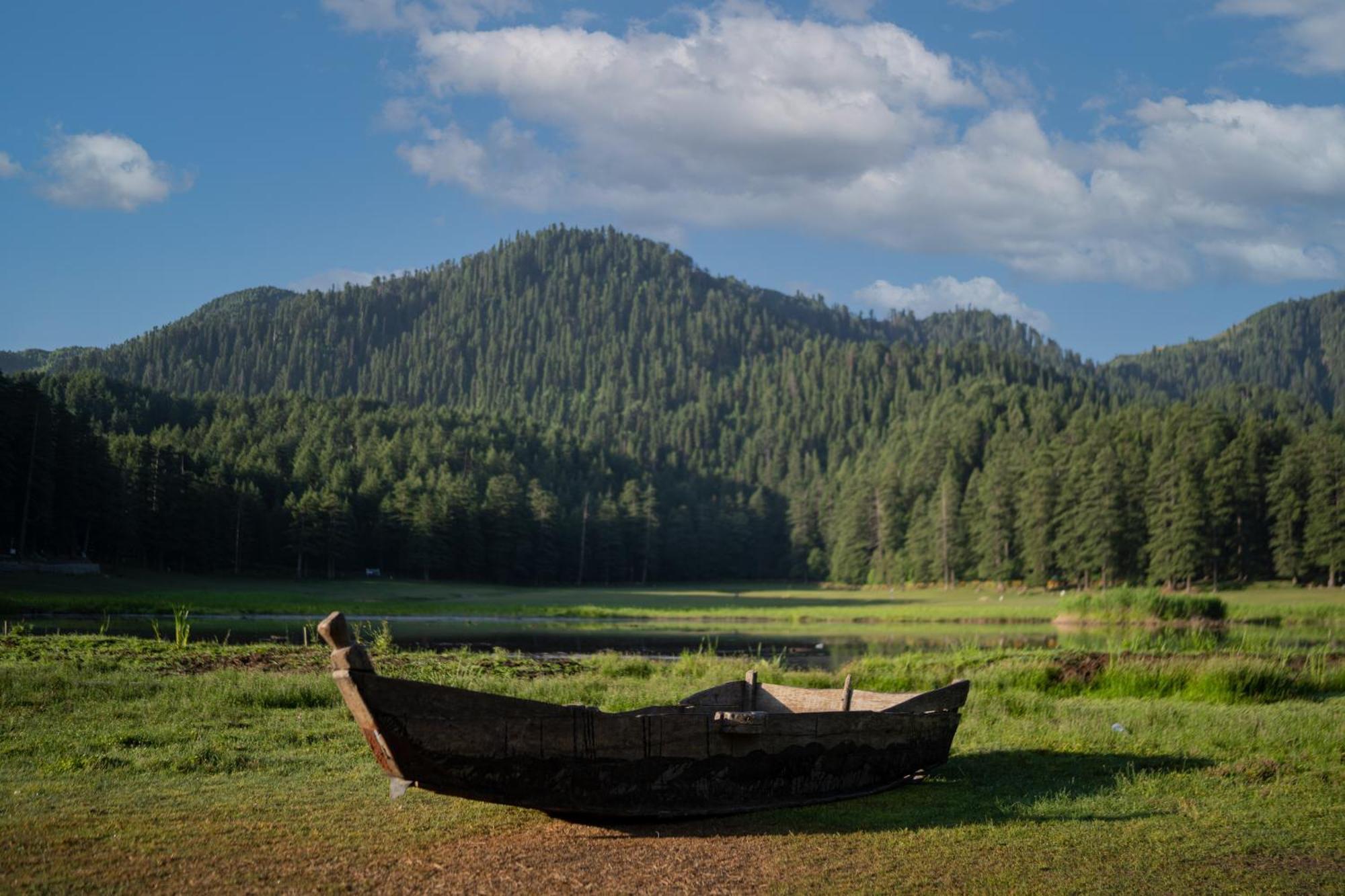 The Hosteller Khajjiar Exteriör bild