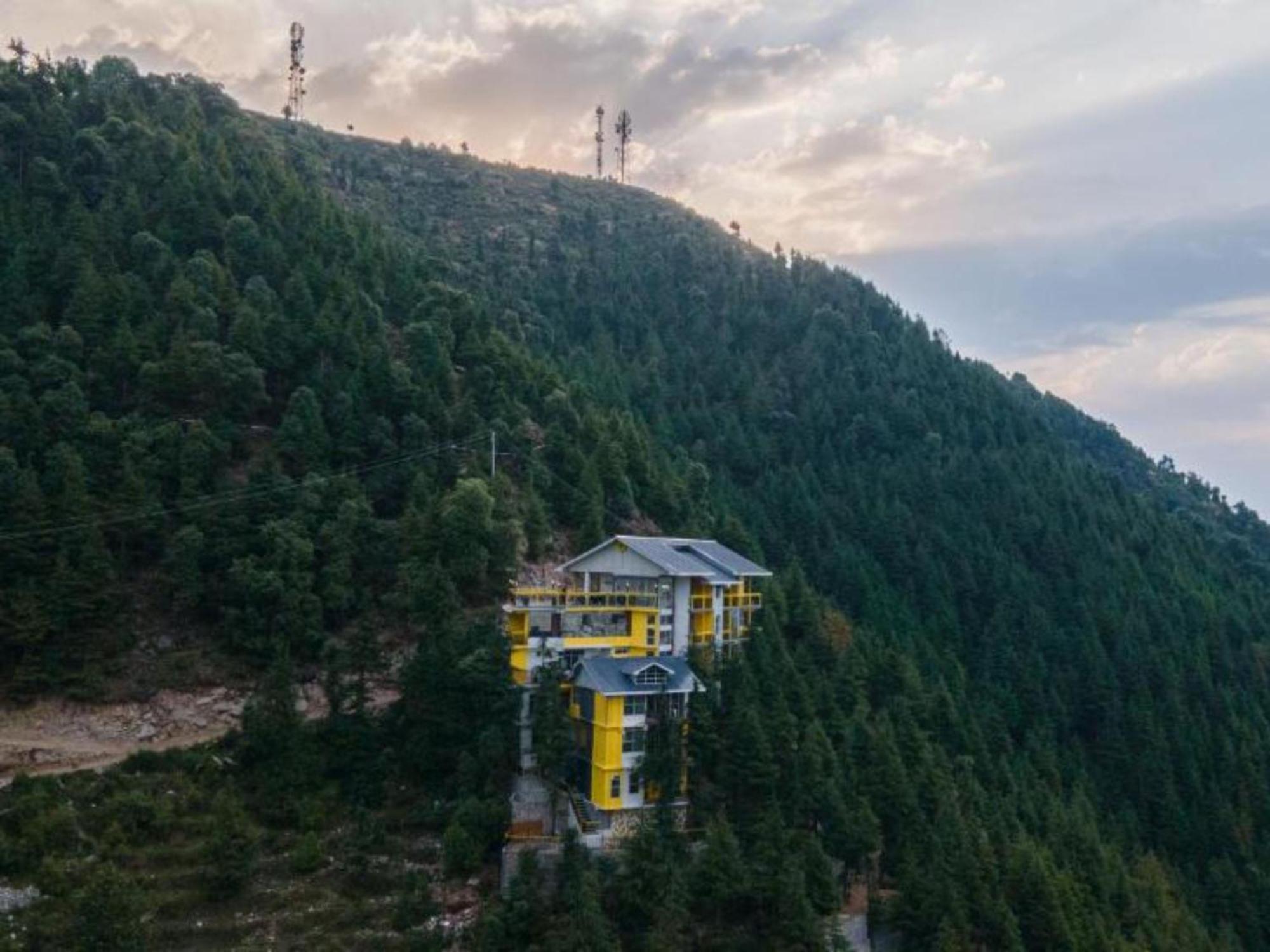 The Hosteller Khajjiar Exteriör bild