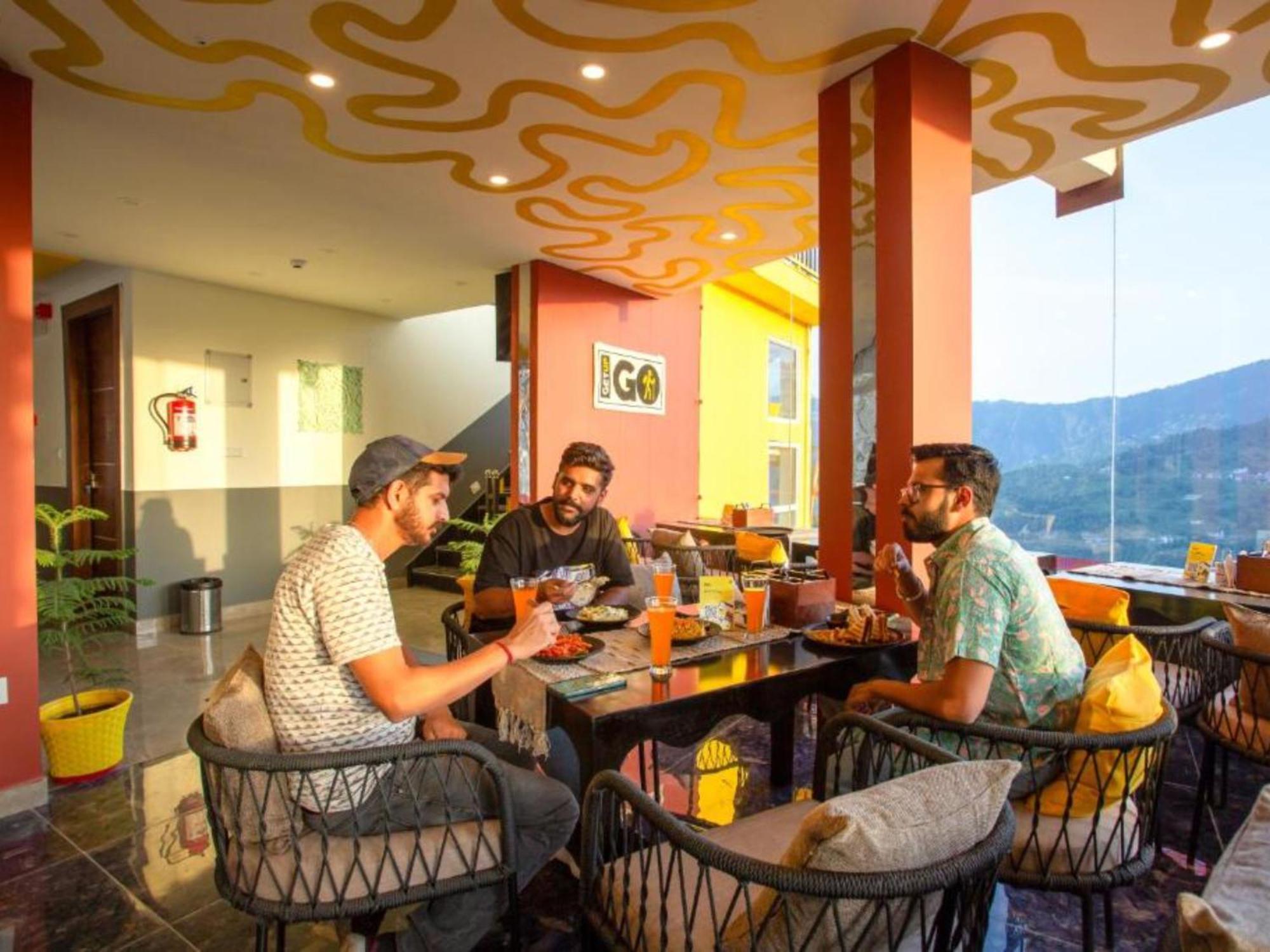 The Hosteller Khajjiar Exteriör bild